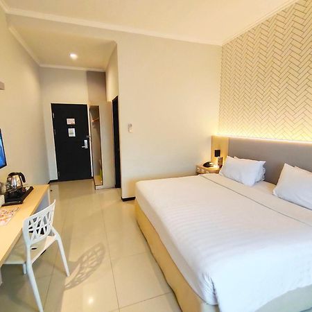 Royal Park Hotel Samarinda Dış mekan fotoğraf