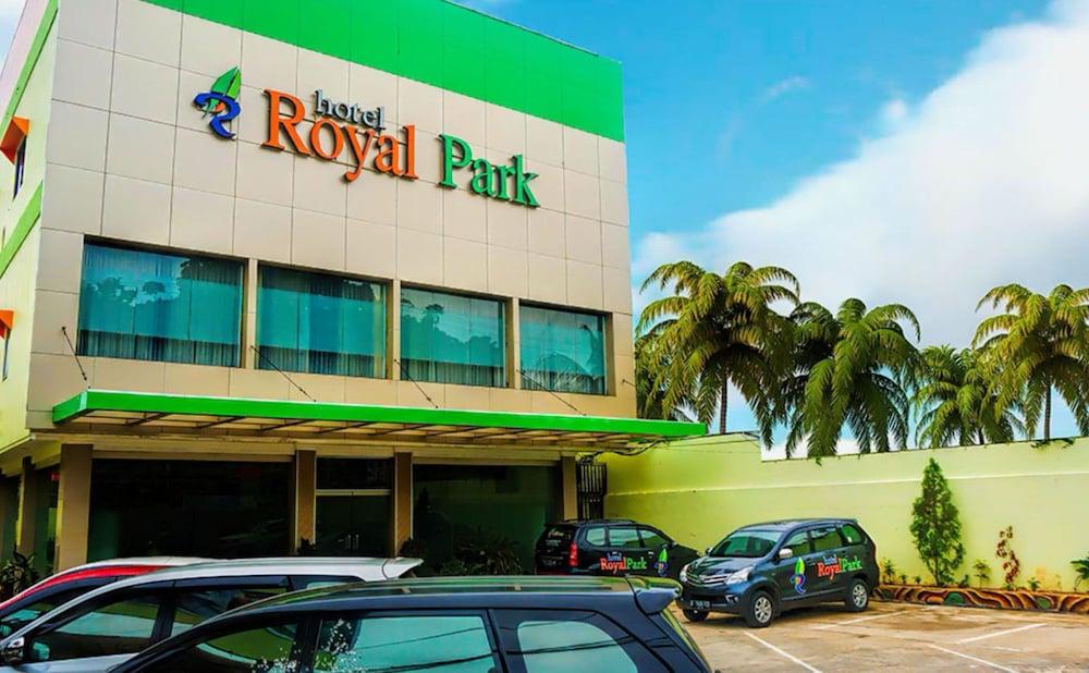 Royal Park Hotel Samarinda Dış mekan fotoğraf