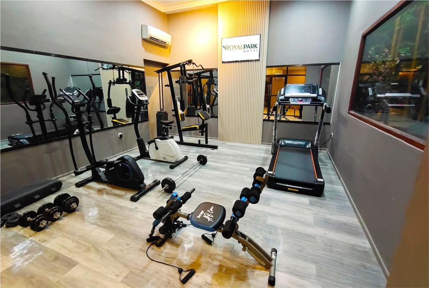 Royal Park Hotel Samarinda Dış mekan fotoğraf